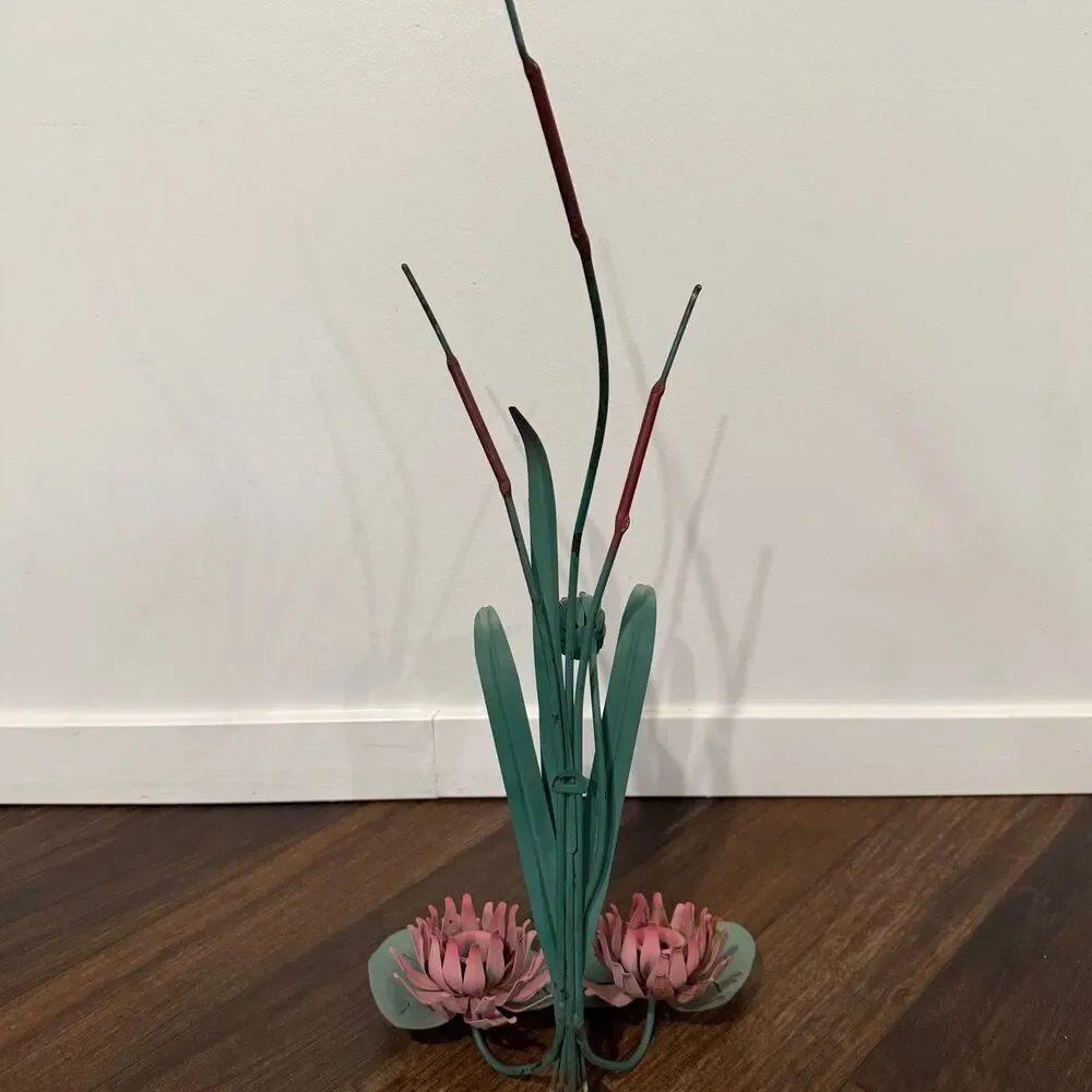 Vintage Tole Metal Lily Pad Cattail Lotus Candleholder Sconce Wall Hanging